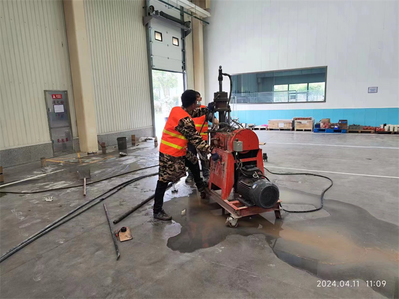 江南厂房地面下沉塌陷注浆加固施工